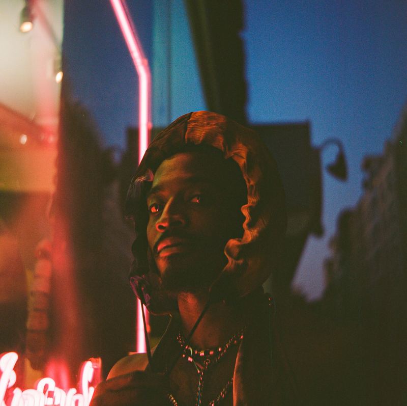 Neon light at dusk, Nosesso LA by David Spector